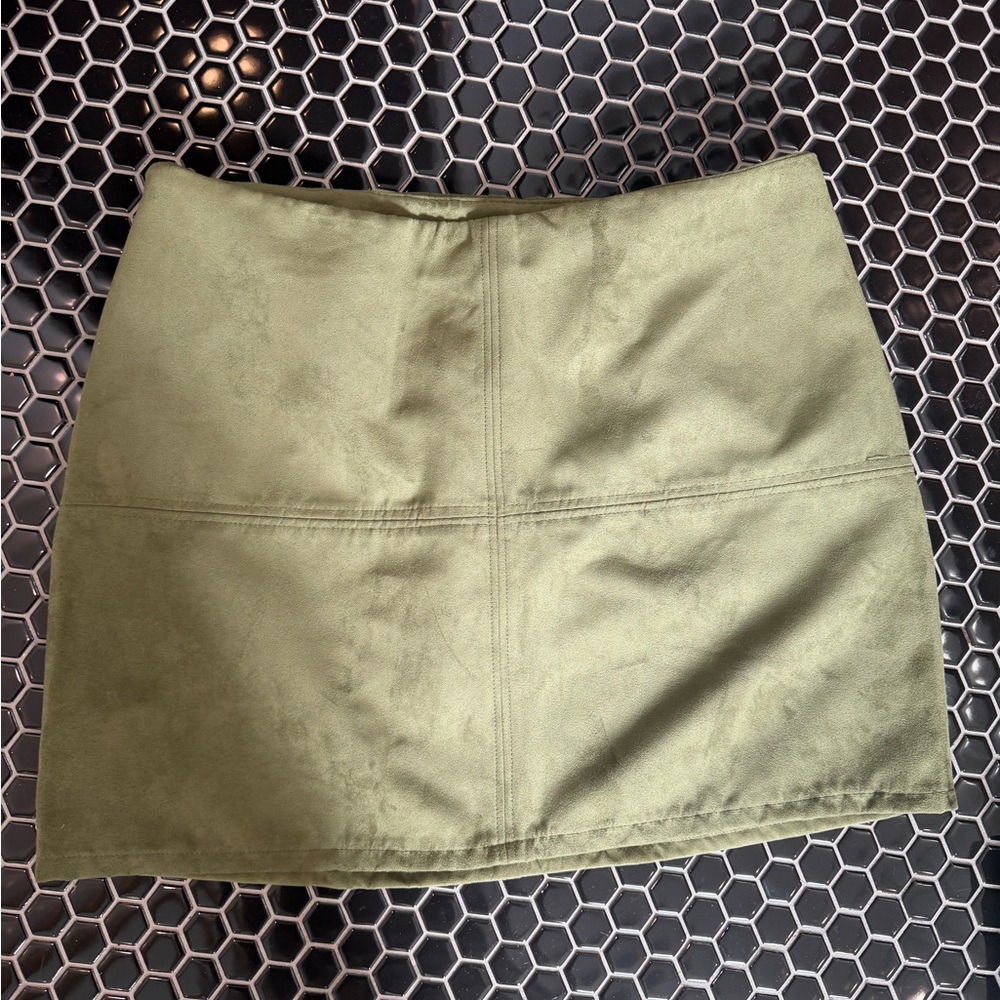 H&M Olive green Mini faux suede Skirt NWT